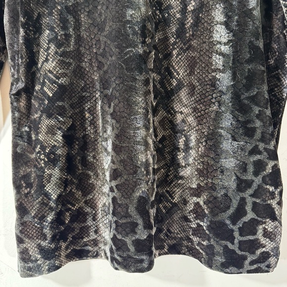 Sno Skins metallic snake print stretch velvet turtleneck - Picture 3 of 9